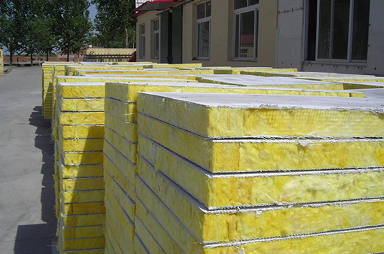 外墻用復(fù)合巖棉保溫板